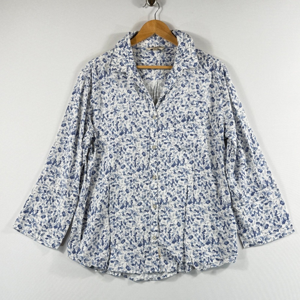 JACHS Girlfriend White Button-Down Shirt with Blue Floral Print